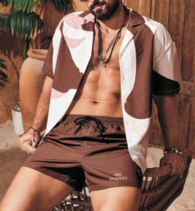 Costume da Bagno Uomo Marrone + Camicia Coordinata in Regalo – “Not Saudades” Not Saudades